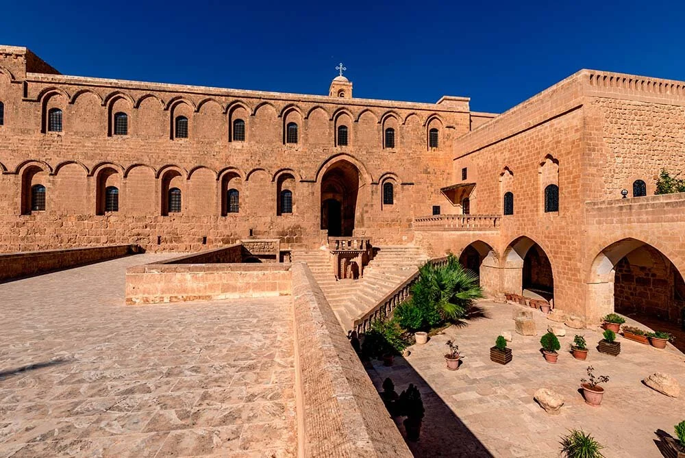 Deyrul Zafaran Manastırı, Mor Yuhanna Kilisesi, Kasımiye Medresesi, Dara Antik Kenti, Firdevs Köşkü, Kıllıt Köyü