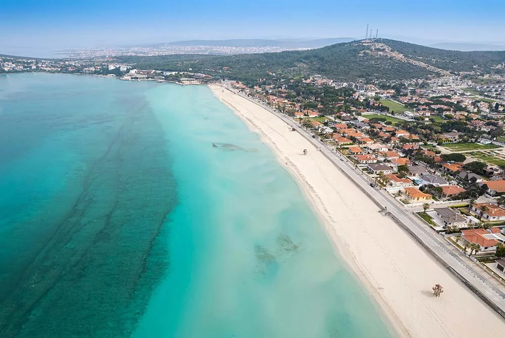 Alaçatı, Çeşme, Ilıca Plajı