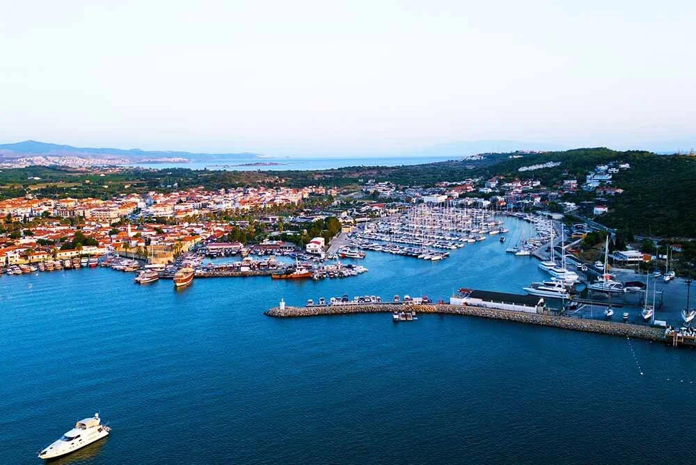 UÇAKLI İZMİR, URLA, ÇEŞME, ALAÇATI, FOÇA TURU 4 GECE 5 GÜN