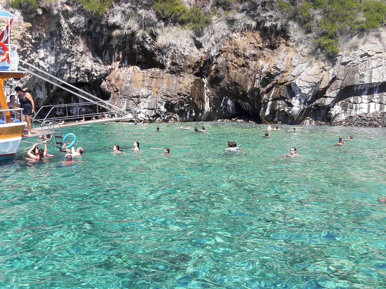 GÜNÜBİRLİK ADRASAN SULU ADA TEKNE TURU